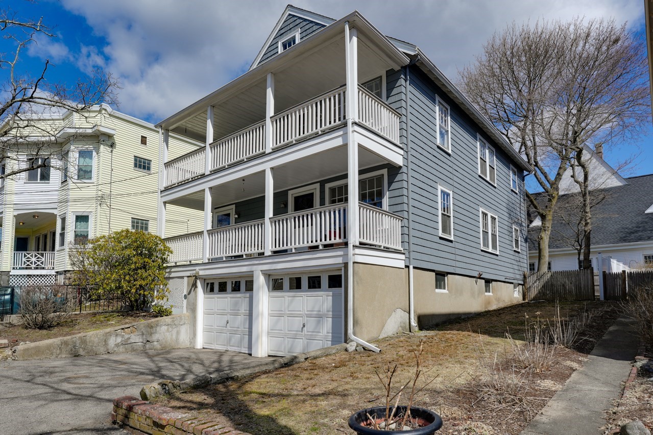16 Davis St Unit 16, Belmont, MA 02478