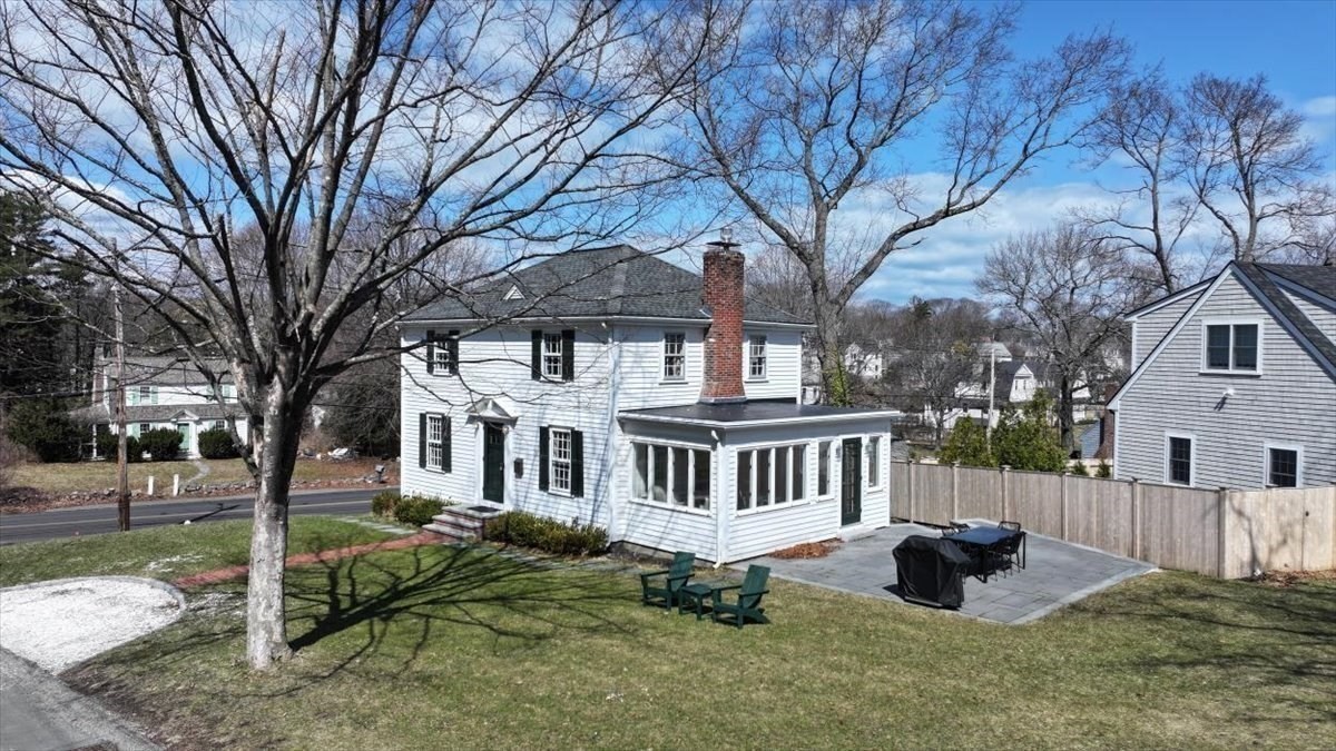 67 Governor Long Rd, Hingham, MA 02043
