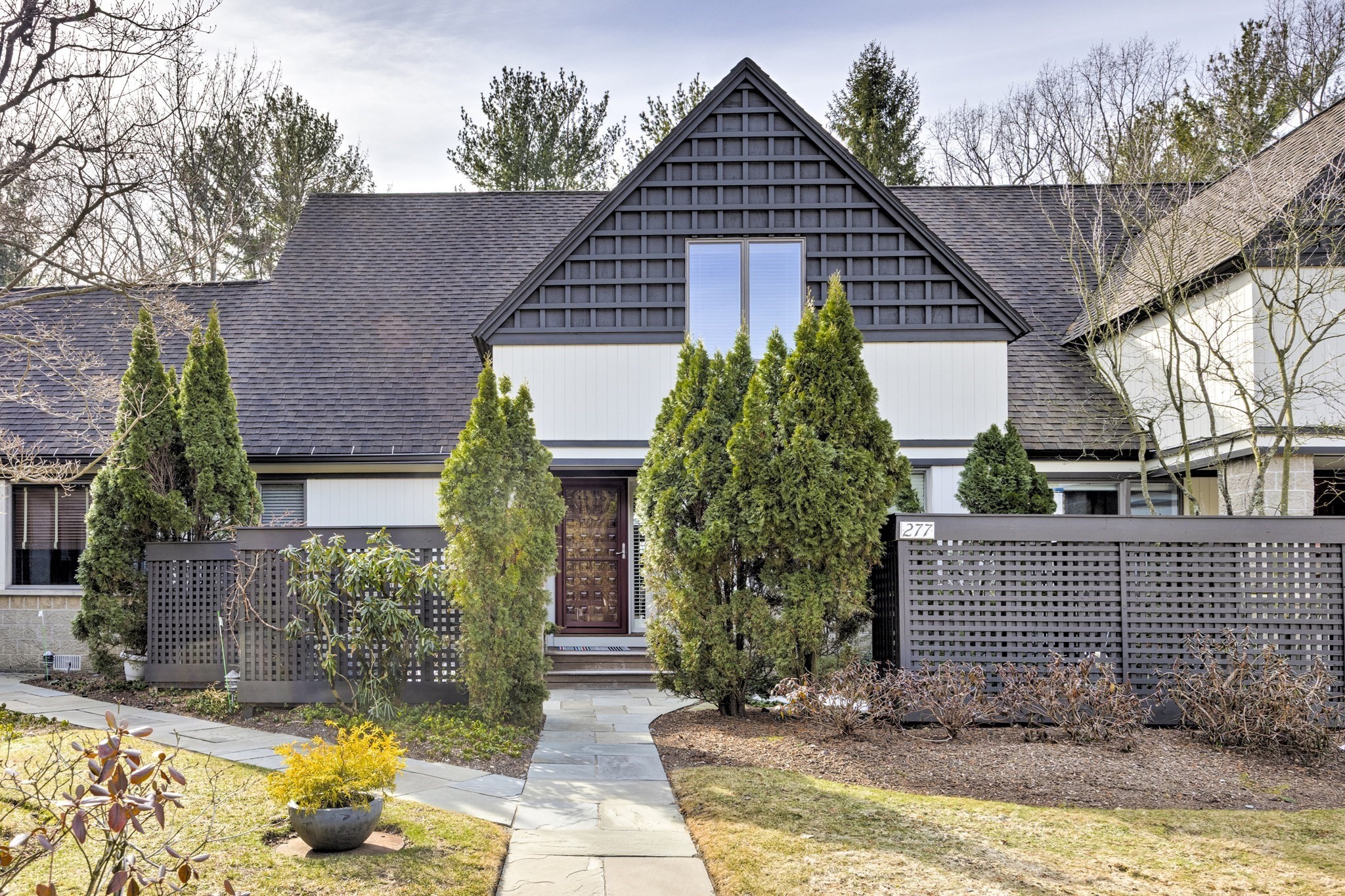 277 Nahanton St Unit 277, Newton, MA 02459