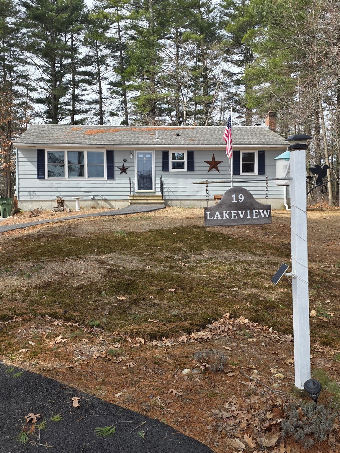 19 Lakeview Rd, North Brookfield, MA 01535