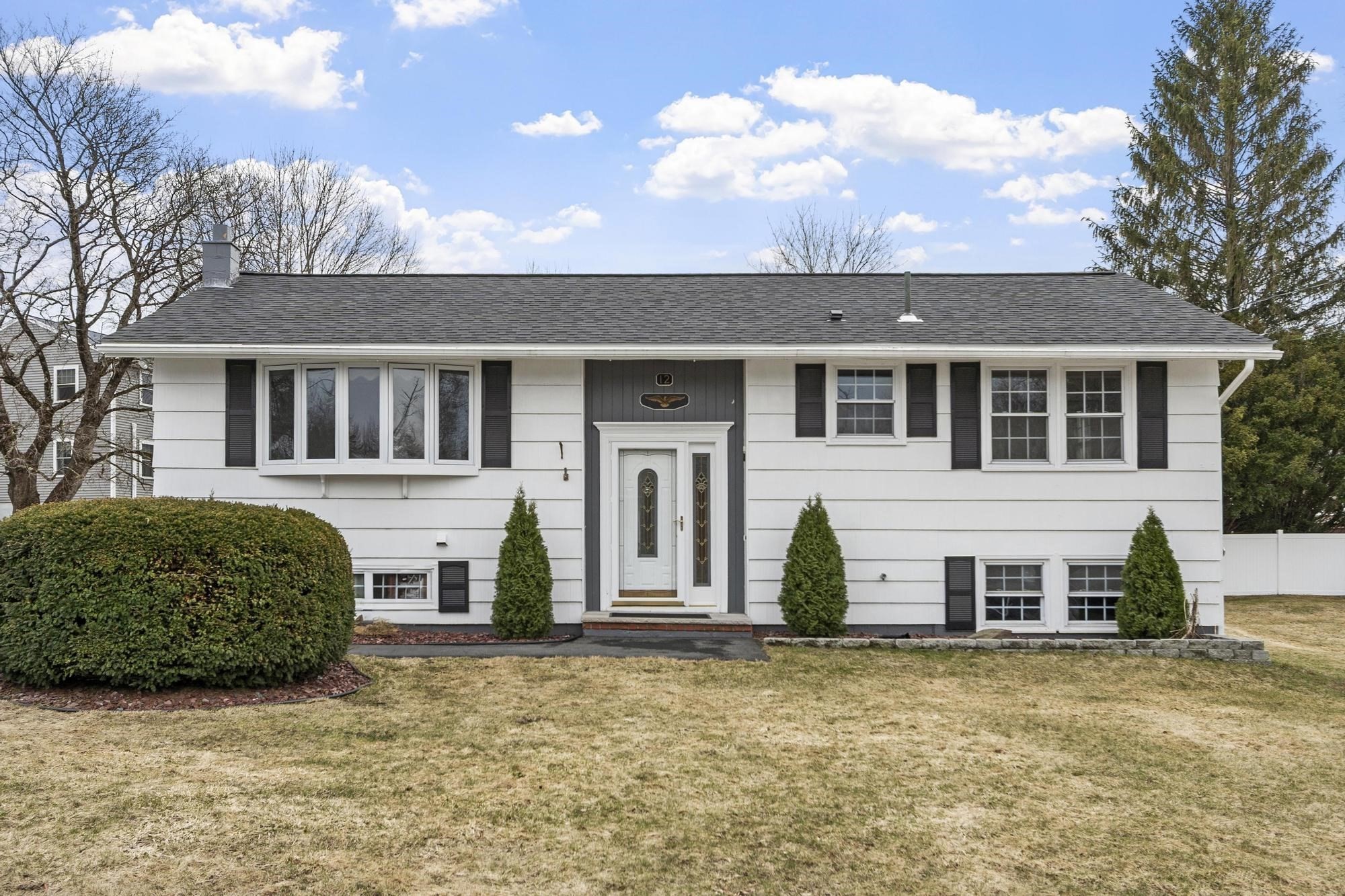 12 Tanglewood Drive, Dracut, MA 01826