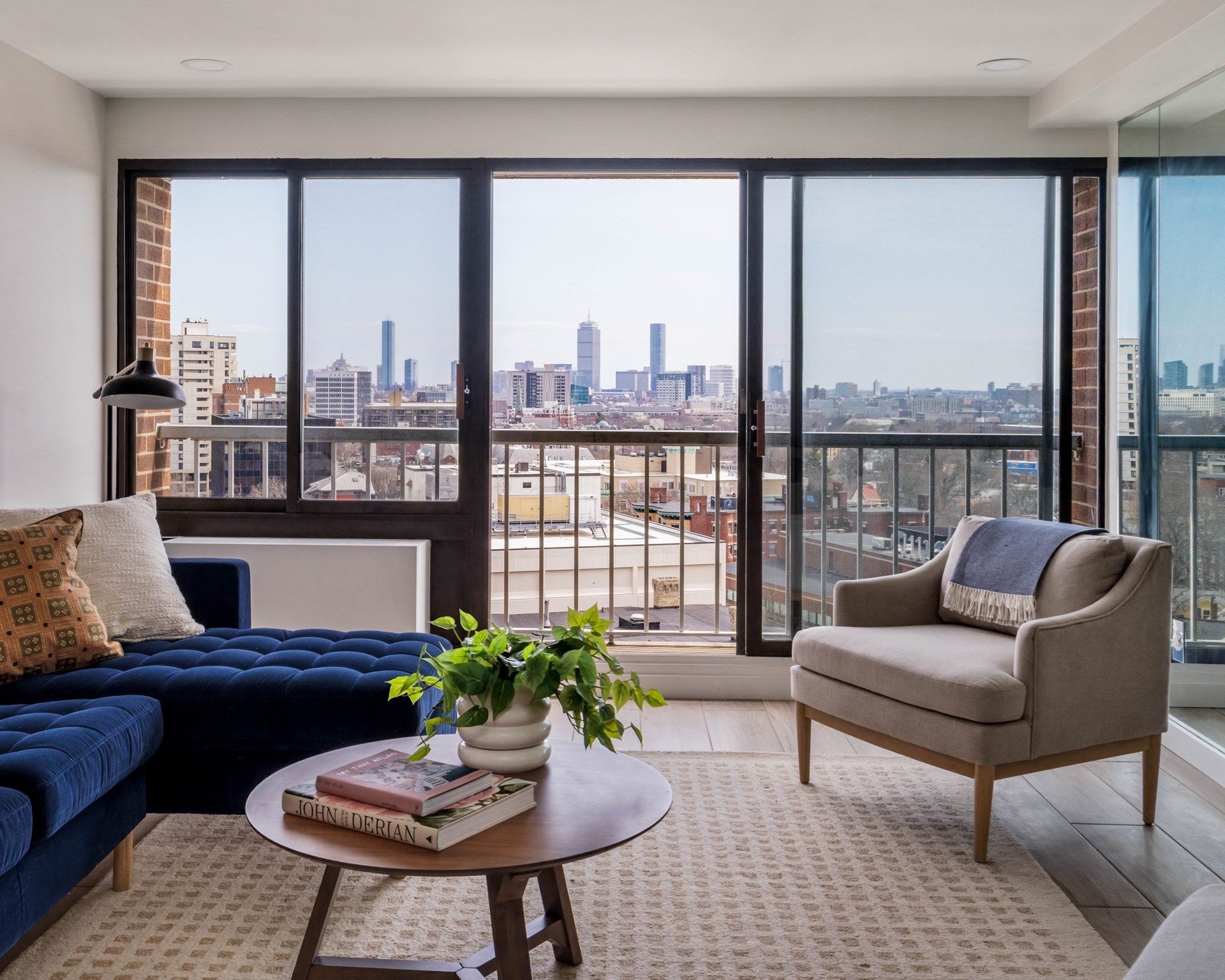 1105 Massachusetts Ave Unit PHA, Cambridge, MA 02138