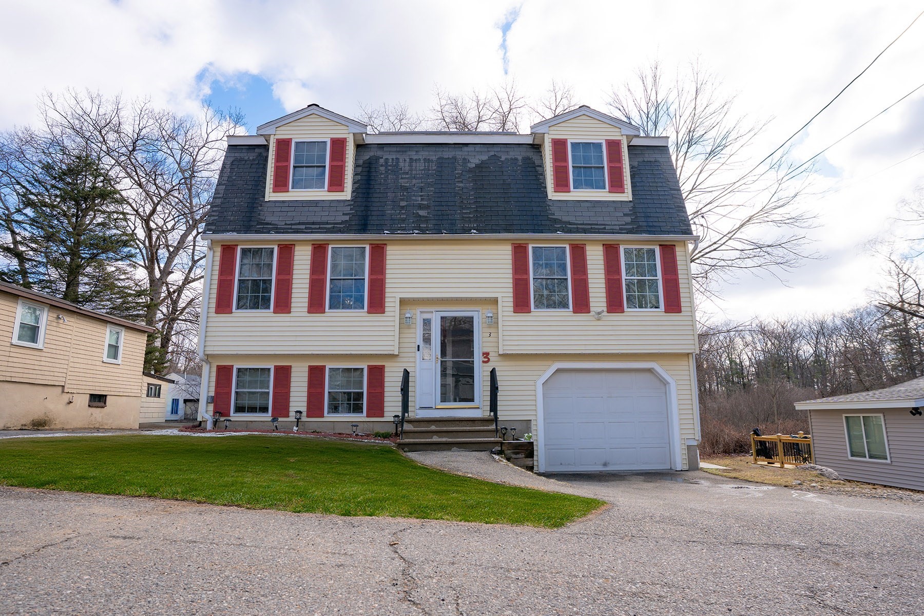 3 Columbia Rd, Billerica, MA 01821