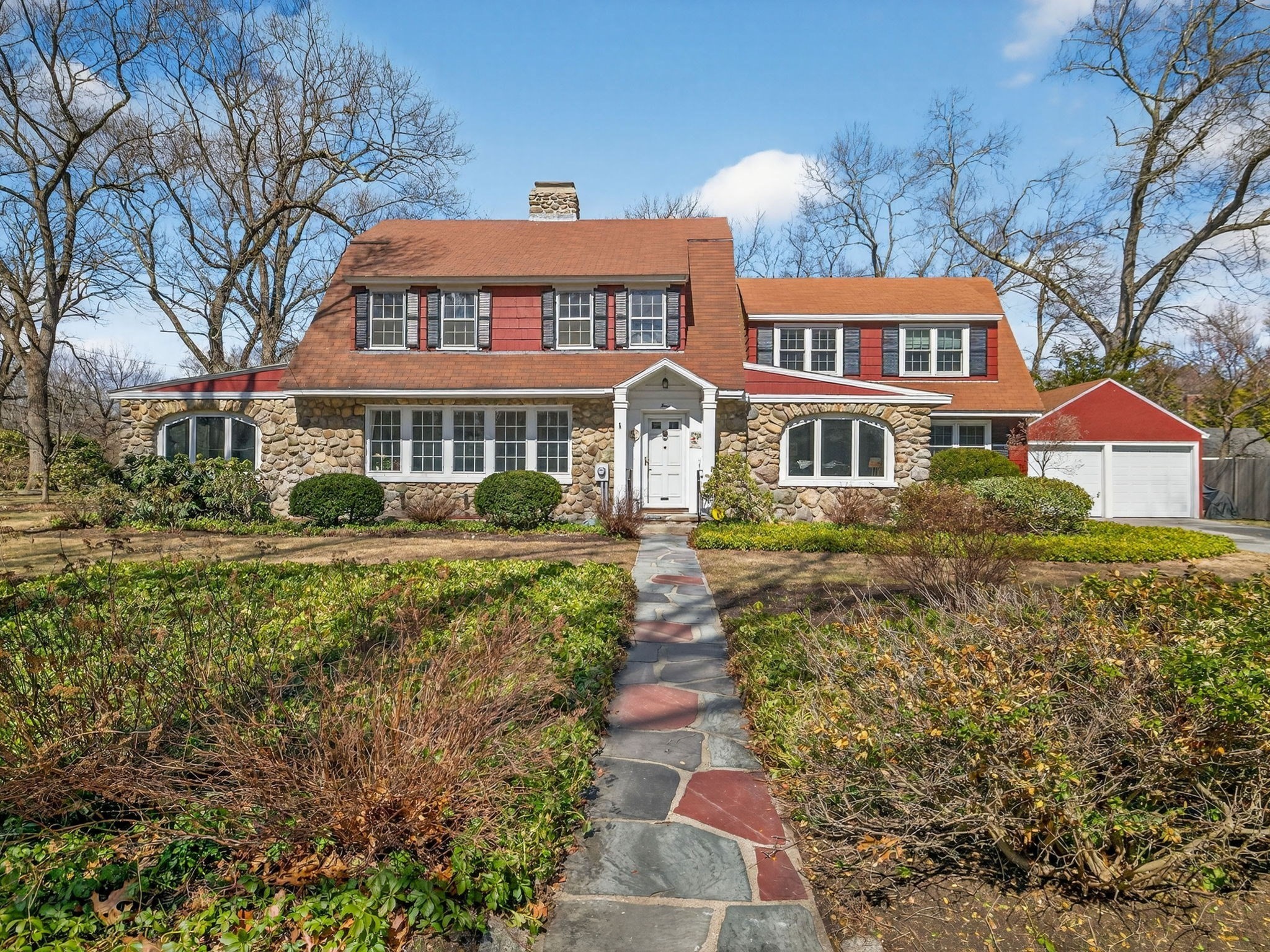 4 Fiske Rd, Wellesley, MA 02481