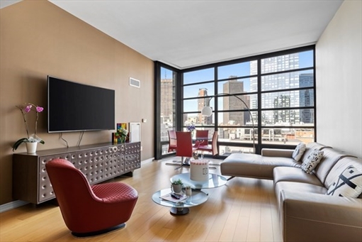 580 Washington St, Apt PH5