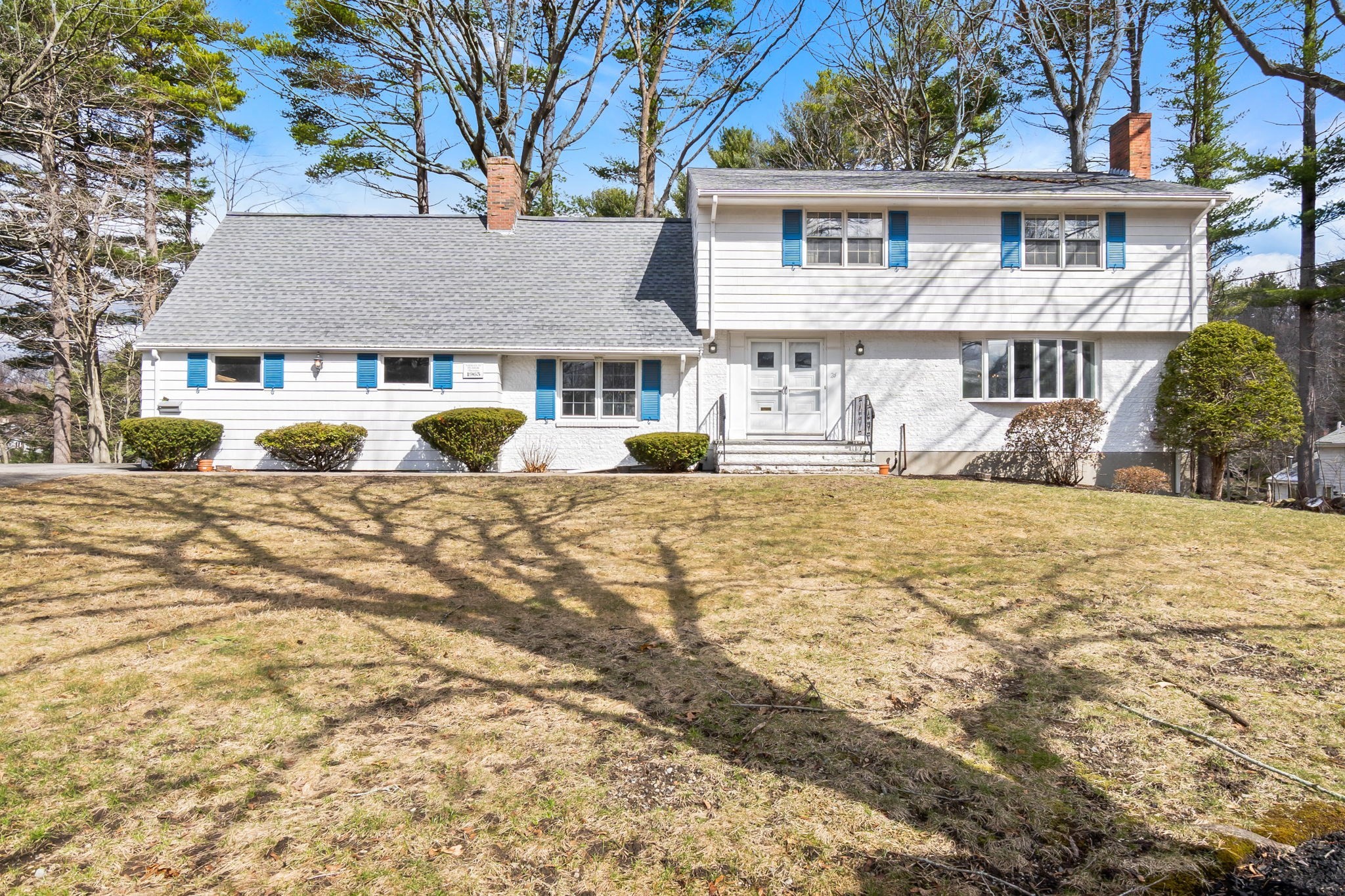 26 Ledgewood Dr, Danvers, MA 01923