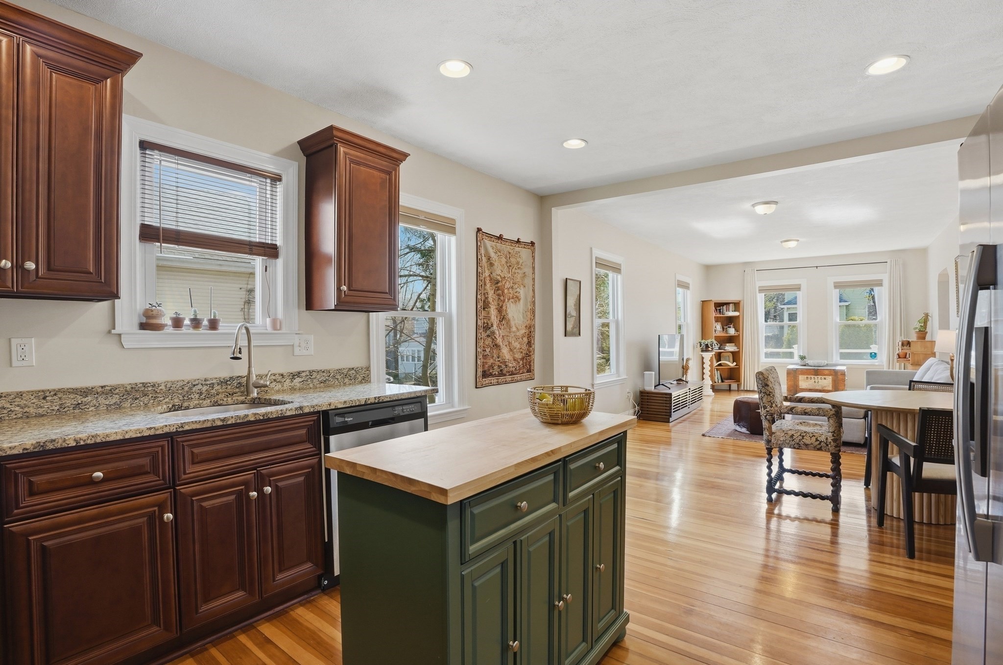 22 Greenhood St Unit 22, Dedham, MA 02026