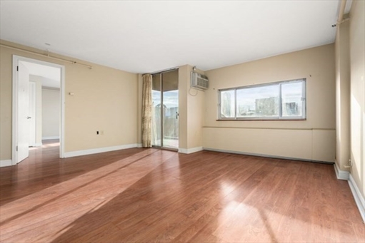 872 Massachusetts Avenue, Apt 304
