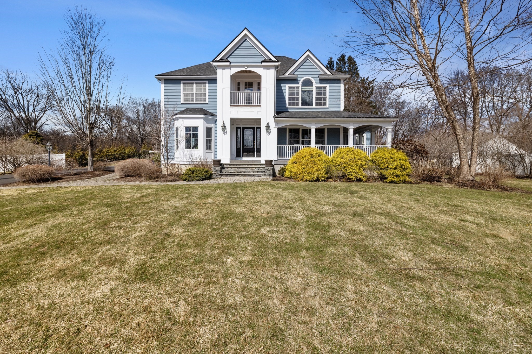 4 Bruce St, Grafton, MA 01519