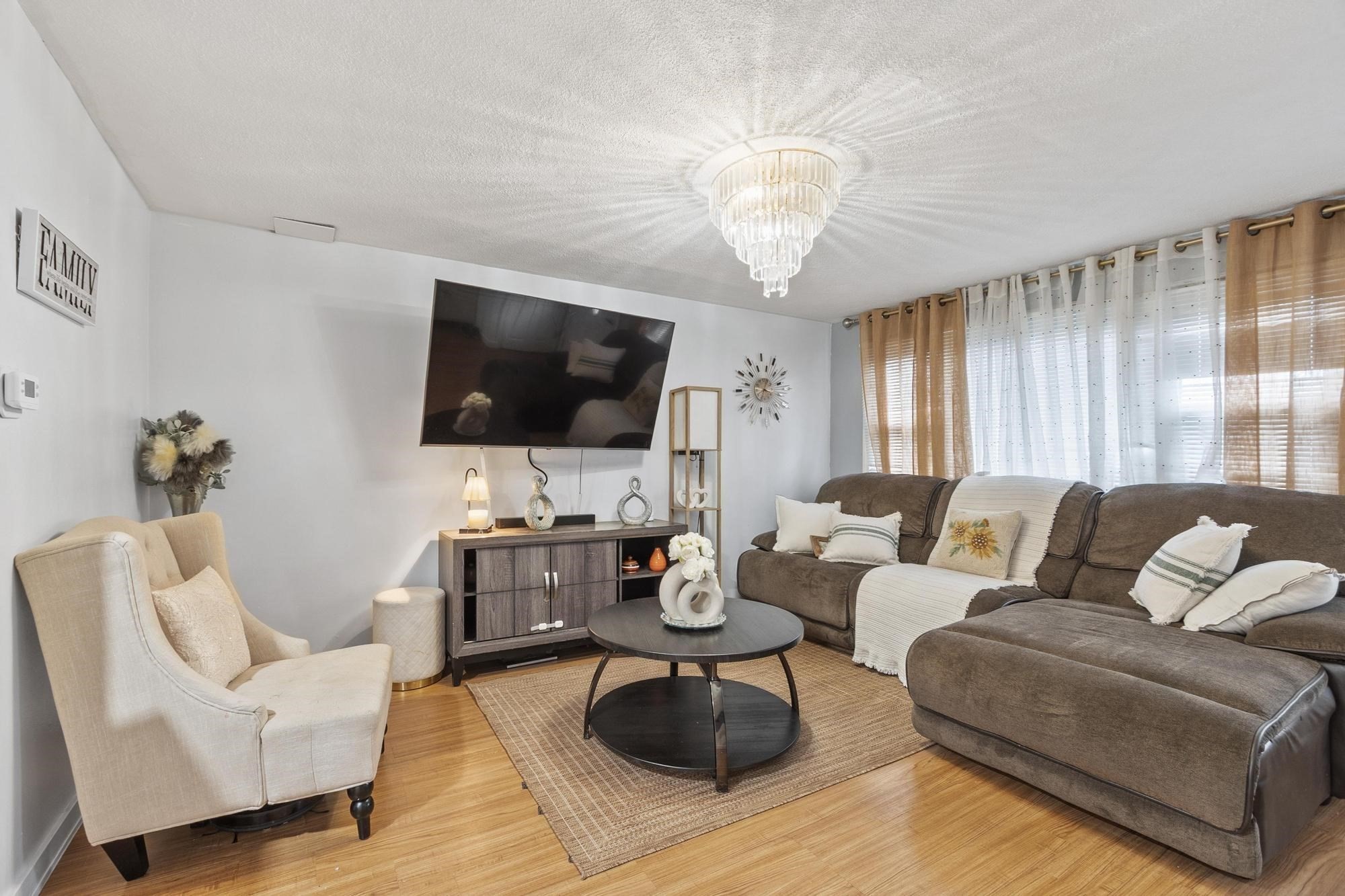 110 Everett St, Lawrence, MA 01843 - Image 15