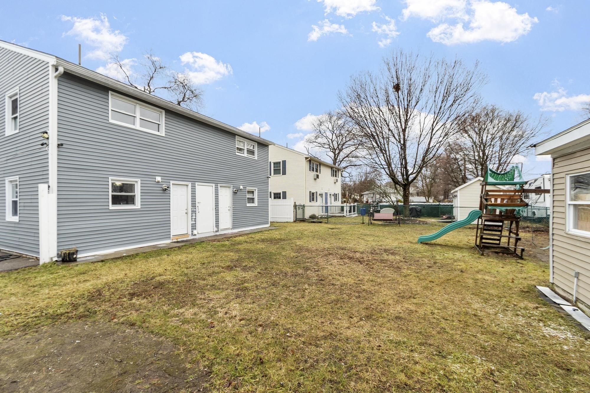 110 Everett St, Lawrence, MA 01843 - Image 25