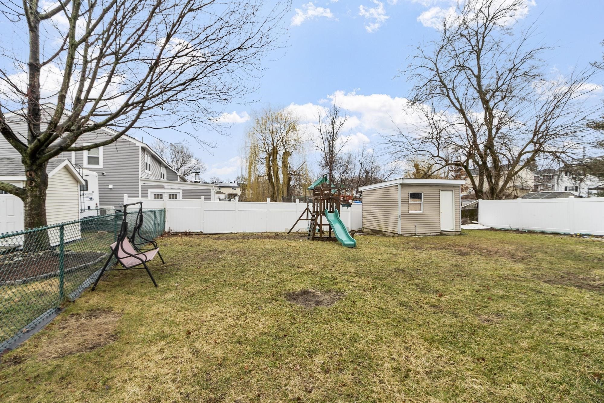 110 Everett St, Lawrence, MA 01843 - Image 27