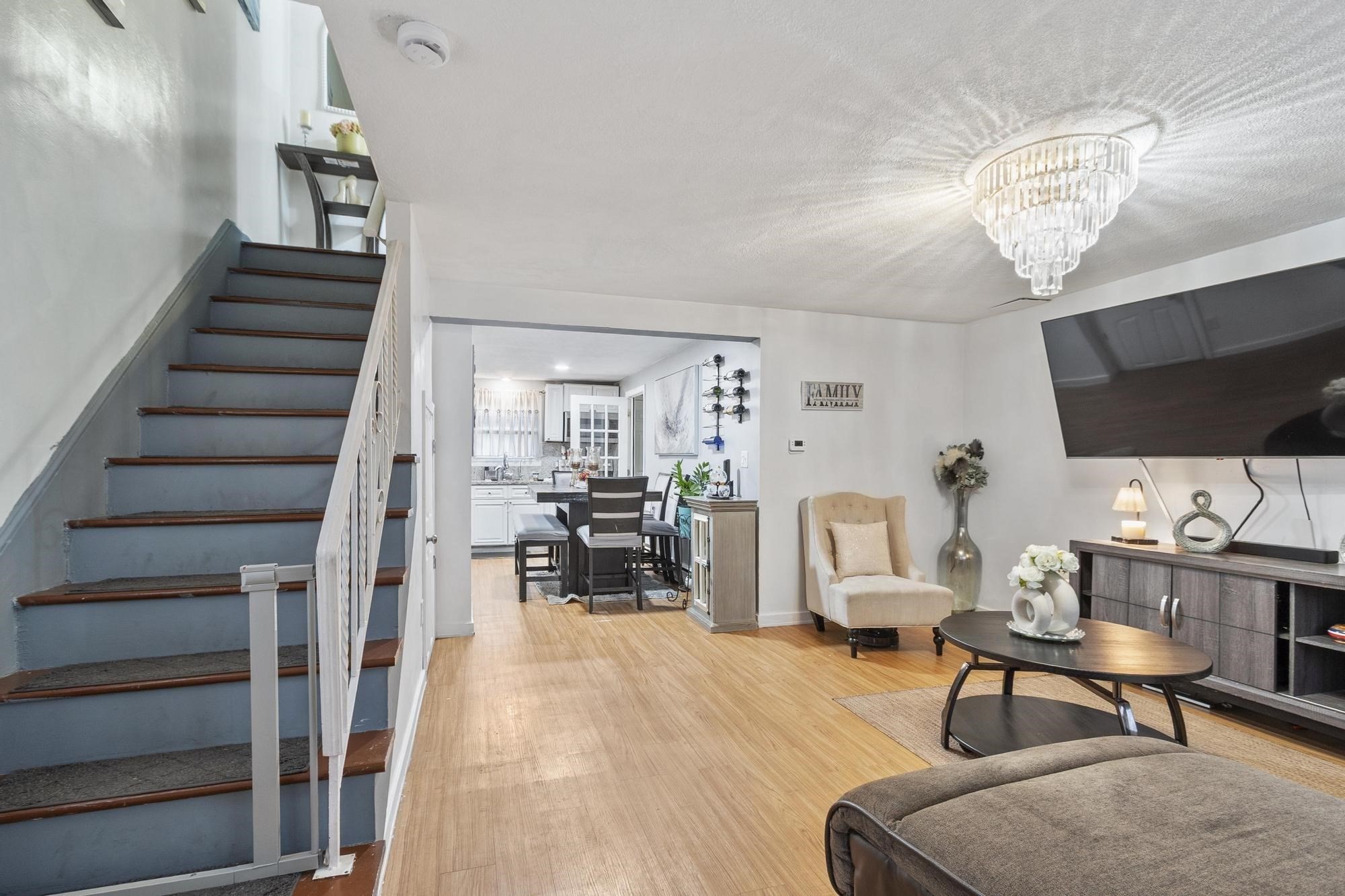 110 Everett St, Lawrence, MA 01843 - Image 9