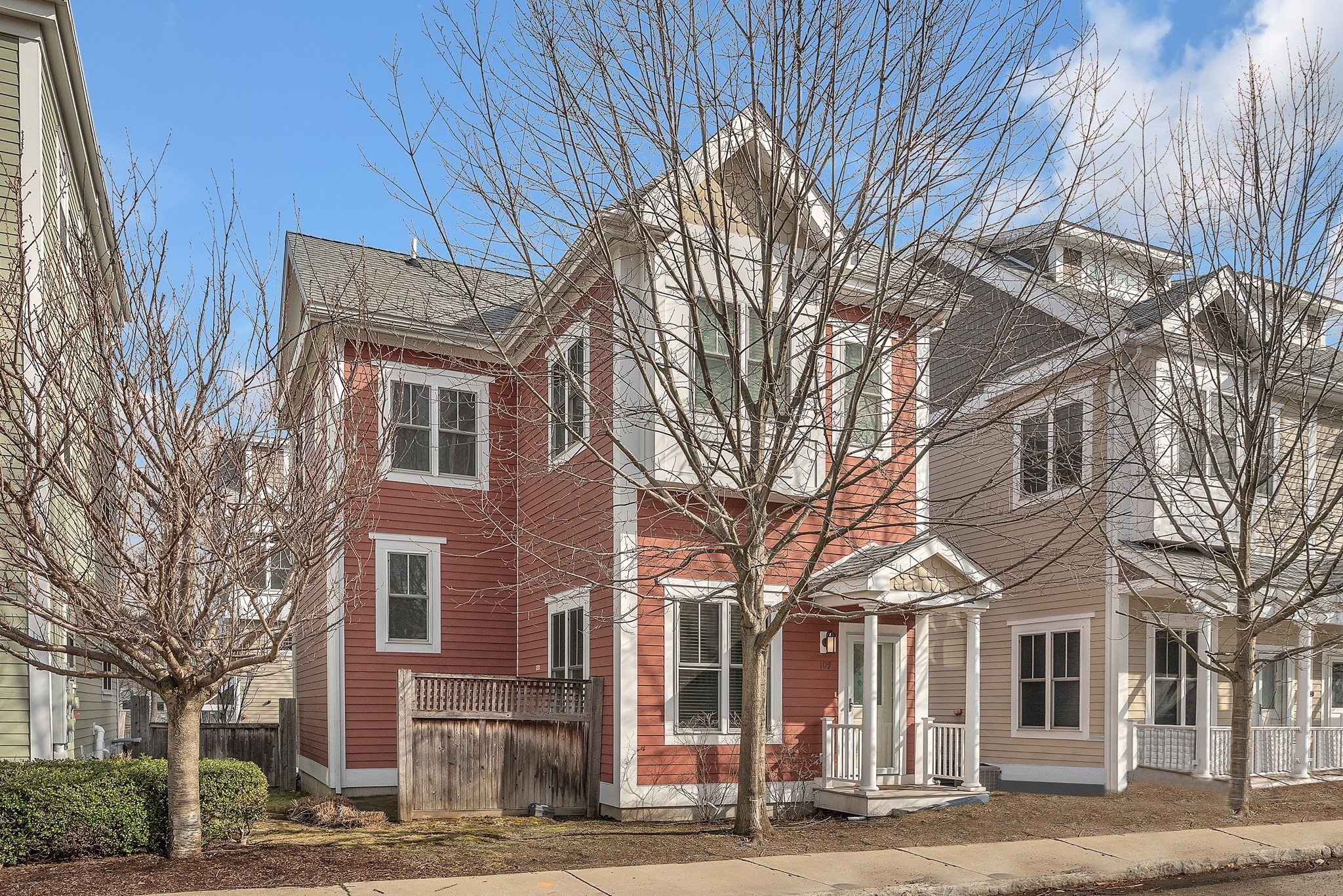 109 Harvey St Unit 109, Cambridge, MA 02140