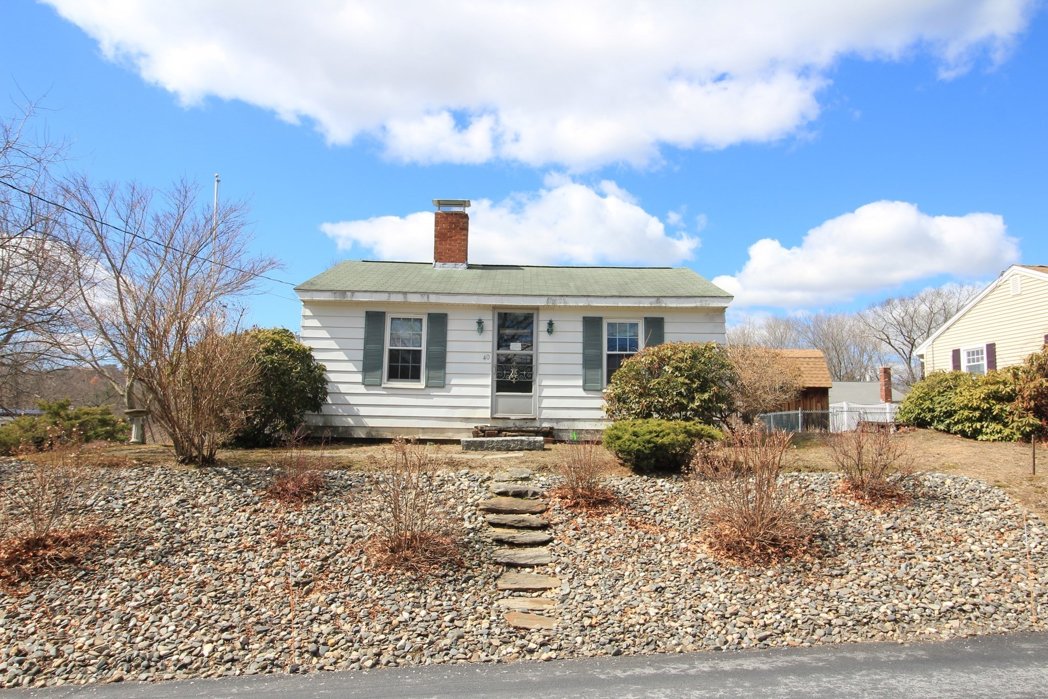 40 Marshall Rd, Fitchburg, MA 01420
