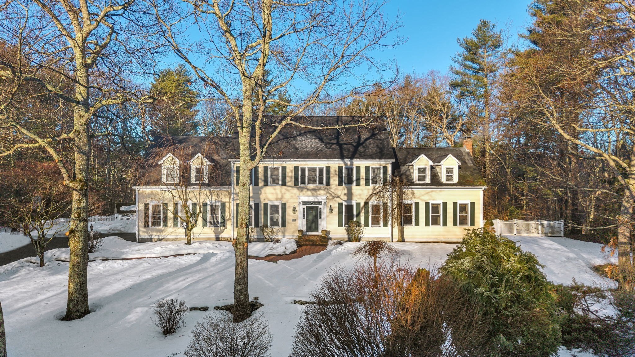 15 Wadsworth Way, Sharon, MA 02067