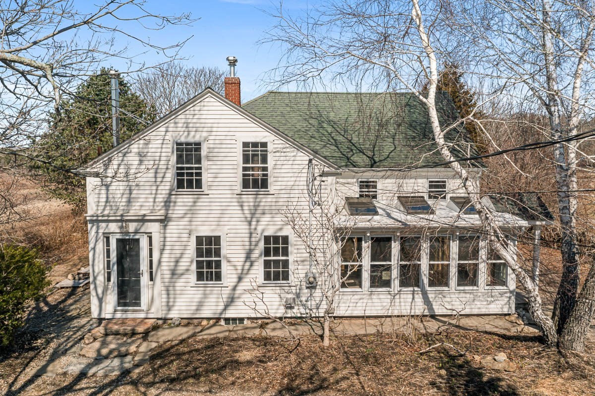 408 Hix Bridge Road, Westport, MA 02790