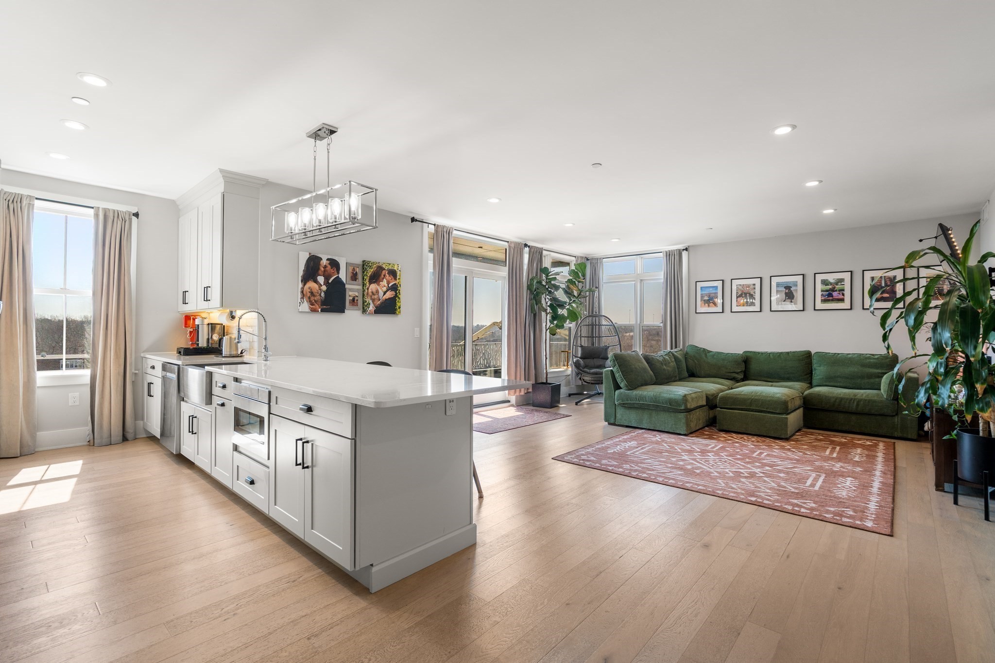 11 Oak Grove Ter Unit 301, Quincy, MA 02169