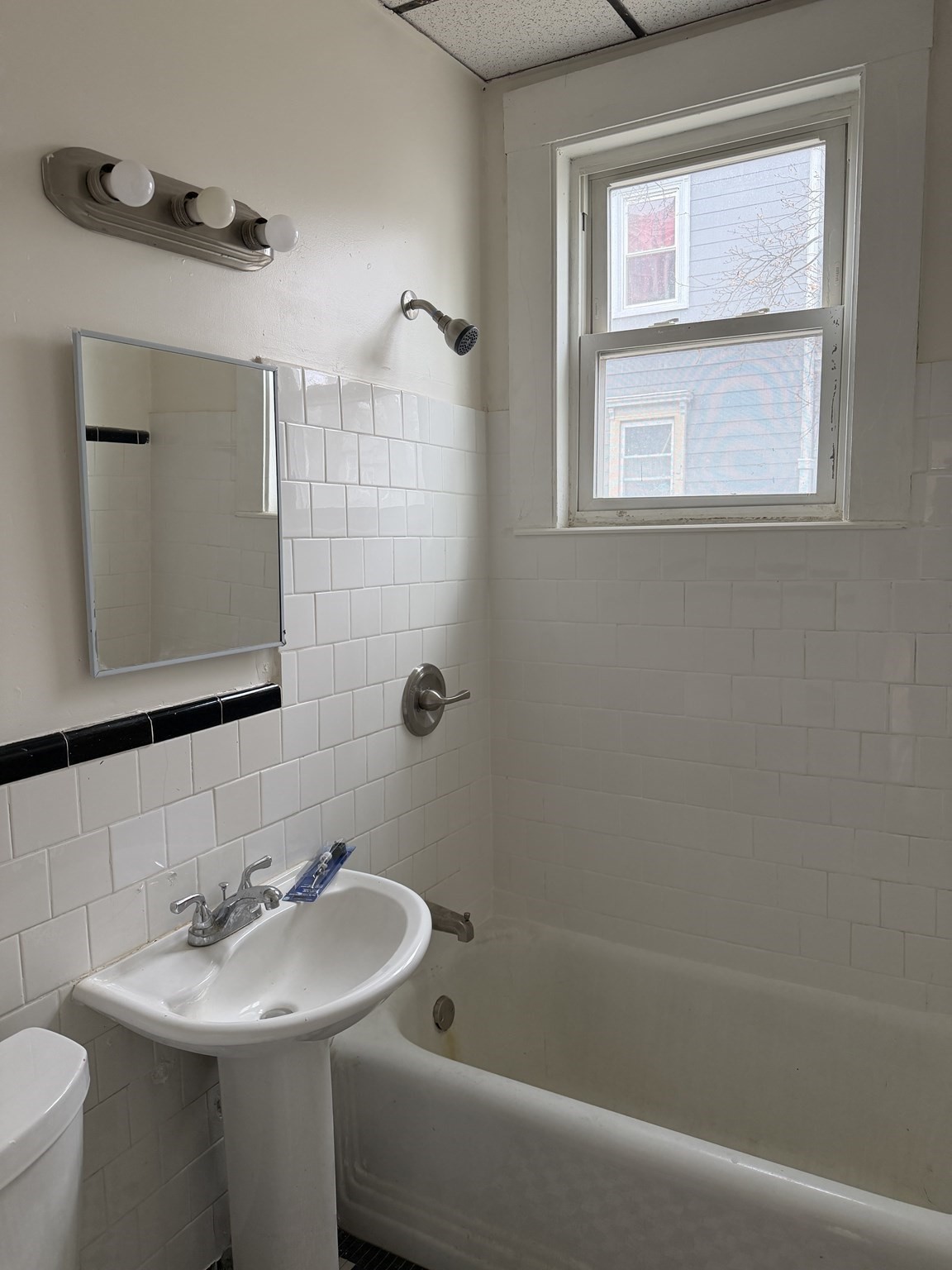 229 Jackson St, Lawrence, MA 01841 - Image 16