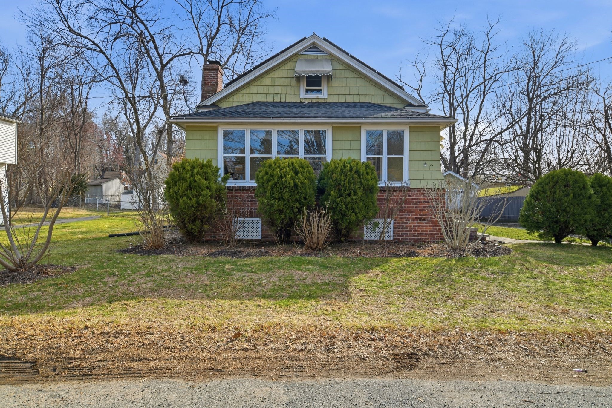 19 Orpheum Ave, East Longmeadow, MA 01028