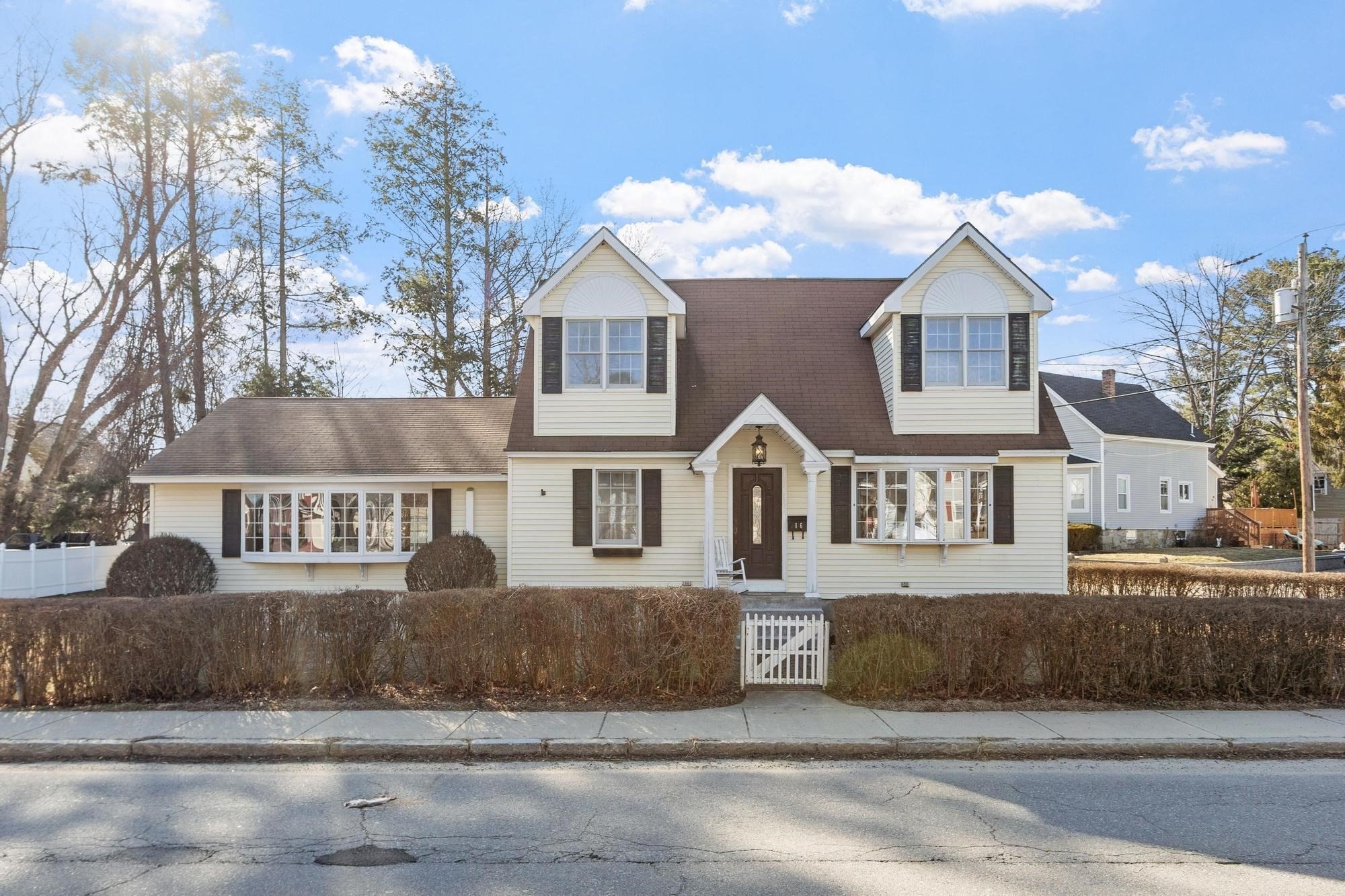 16 Green St, Methuen, MA 01844