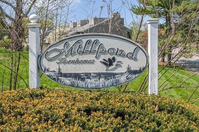 27 Mill Pond Unit 27, North Andover, MA 01845