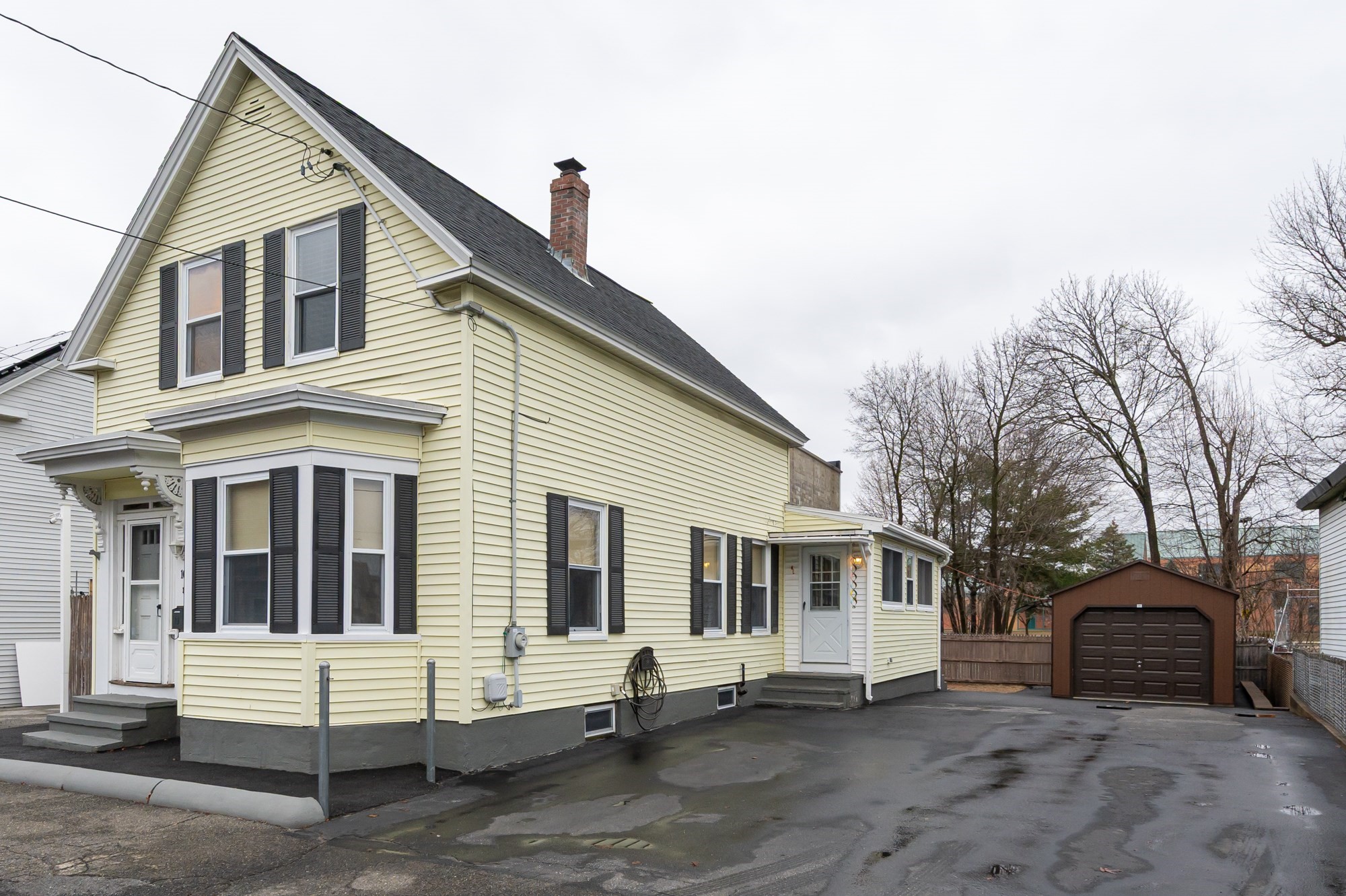 10 Fay St, Lowell, MA 01852