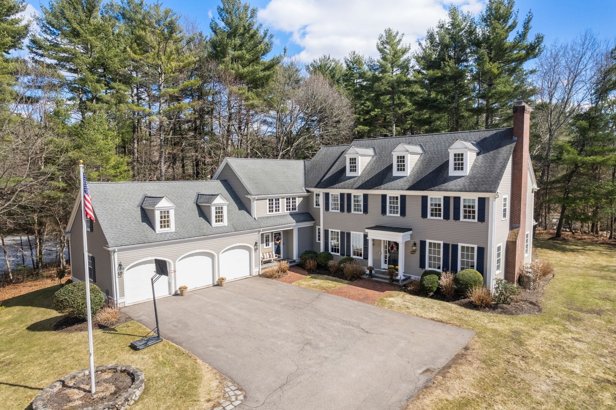 1080 North Street, Walpole, MA 02081