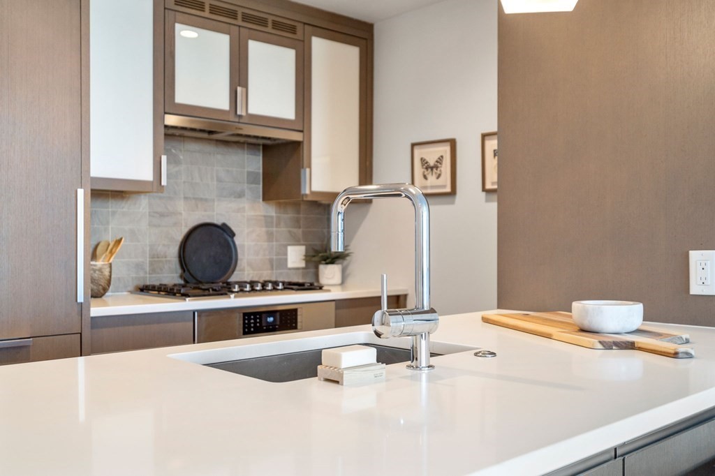 100 Lovejoy Wharf Unit 5H, West End, Boston, MA 02205 - Image 8