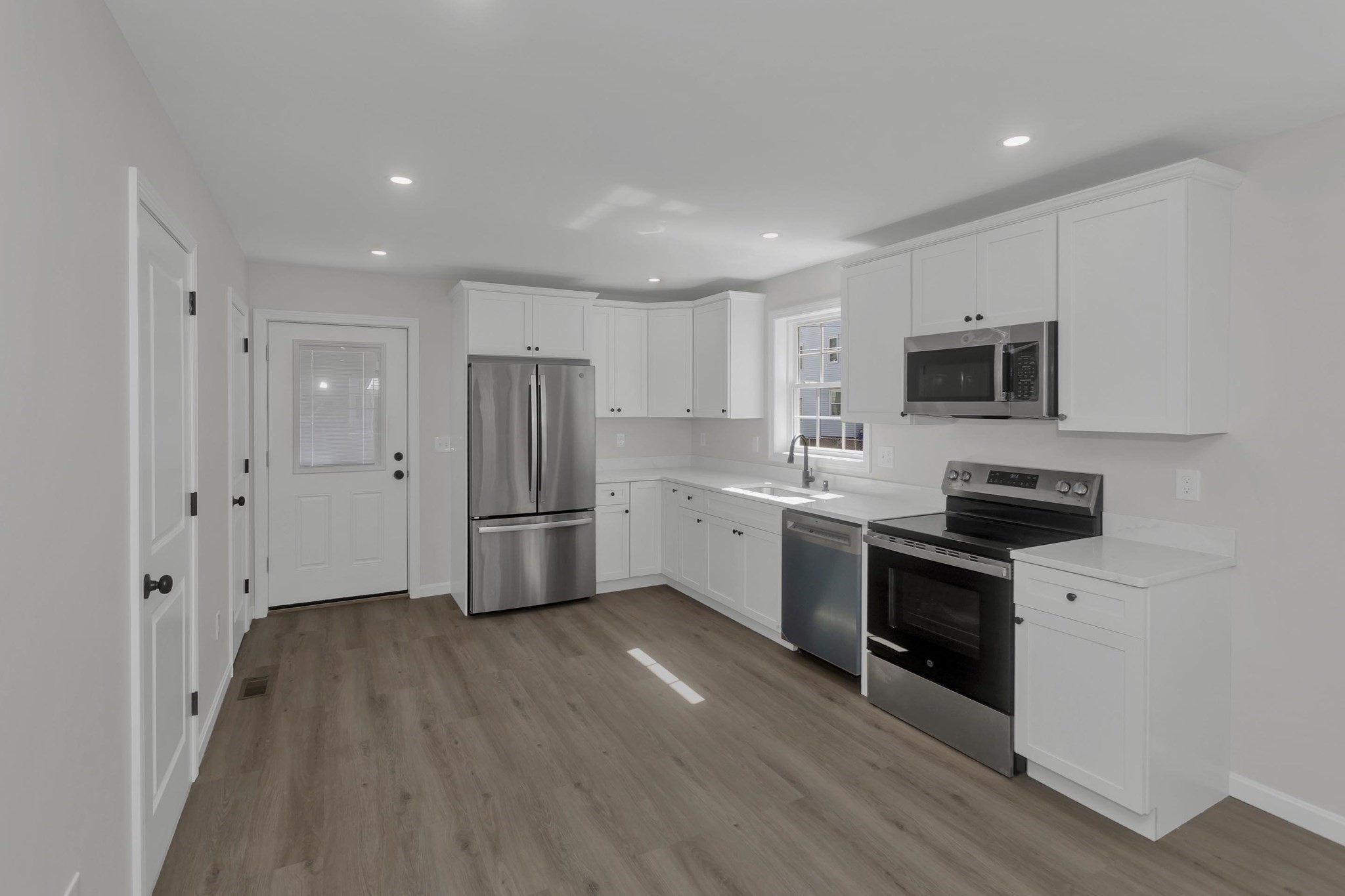 63 Euclid Ave, Springfield, MA 01108 - Image 11
