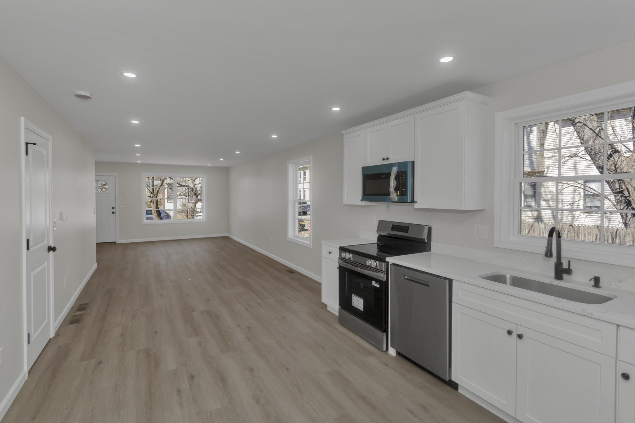 63 Euclid Ave, Springfield, MA 01108 - Image 13