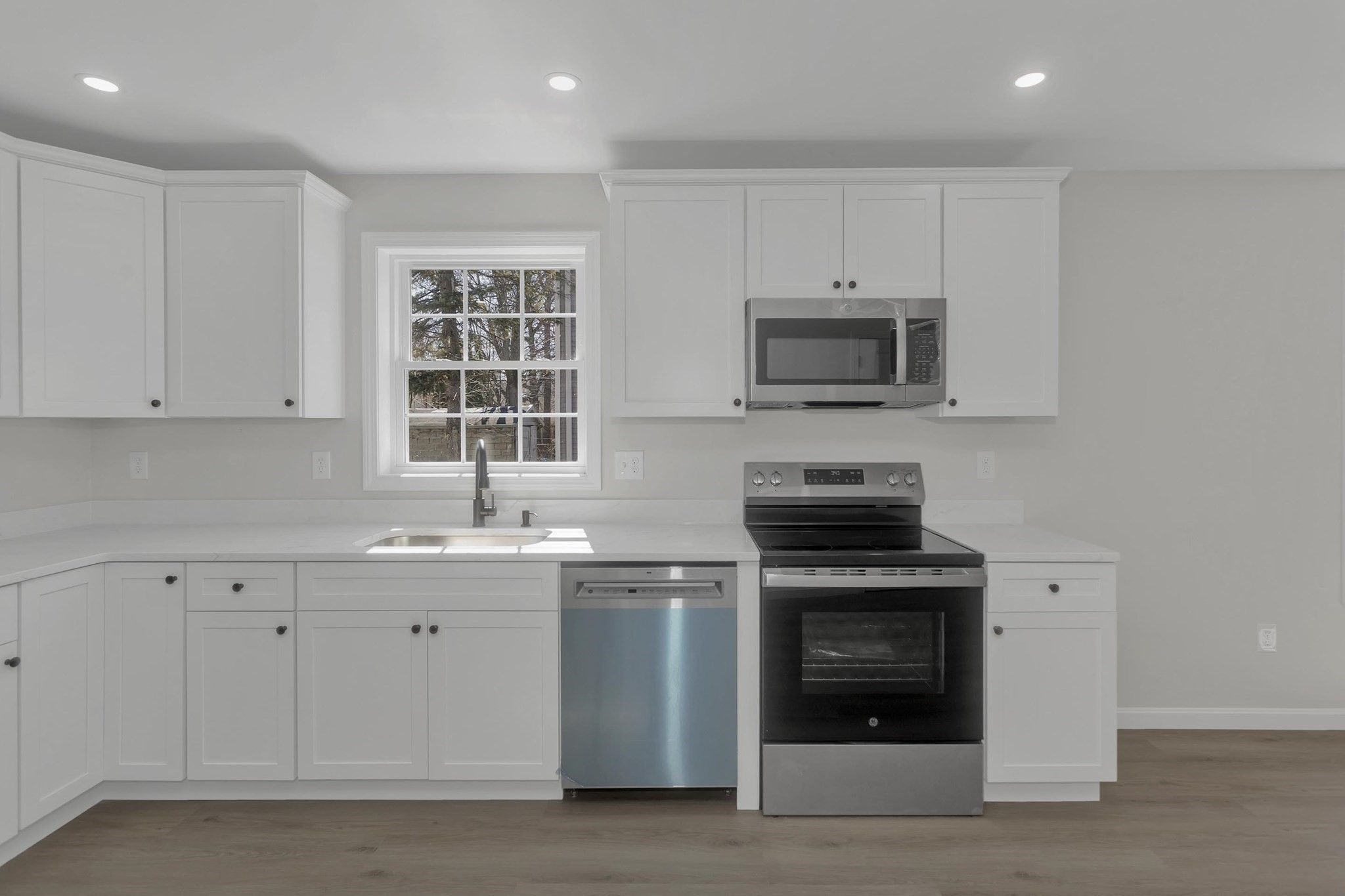 63 Euclid Ave, Springfield, MA 01108 - Image 7