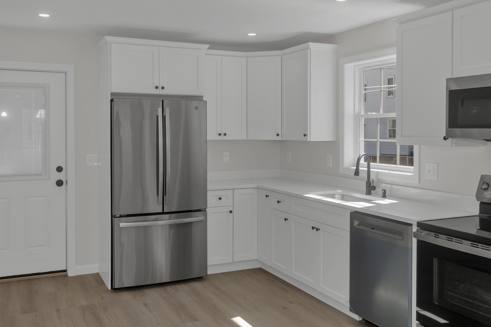 63 Euclid Ave, Springfield, MA 01108 - Image 8