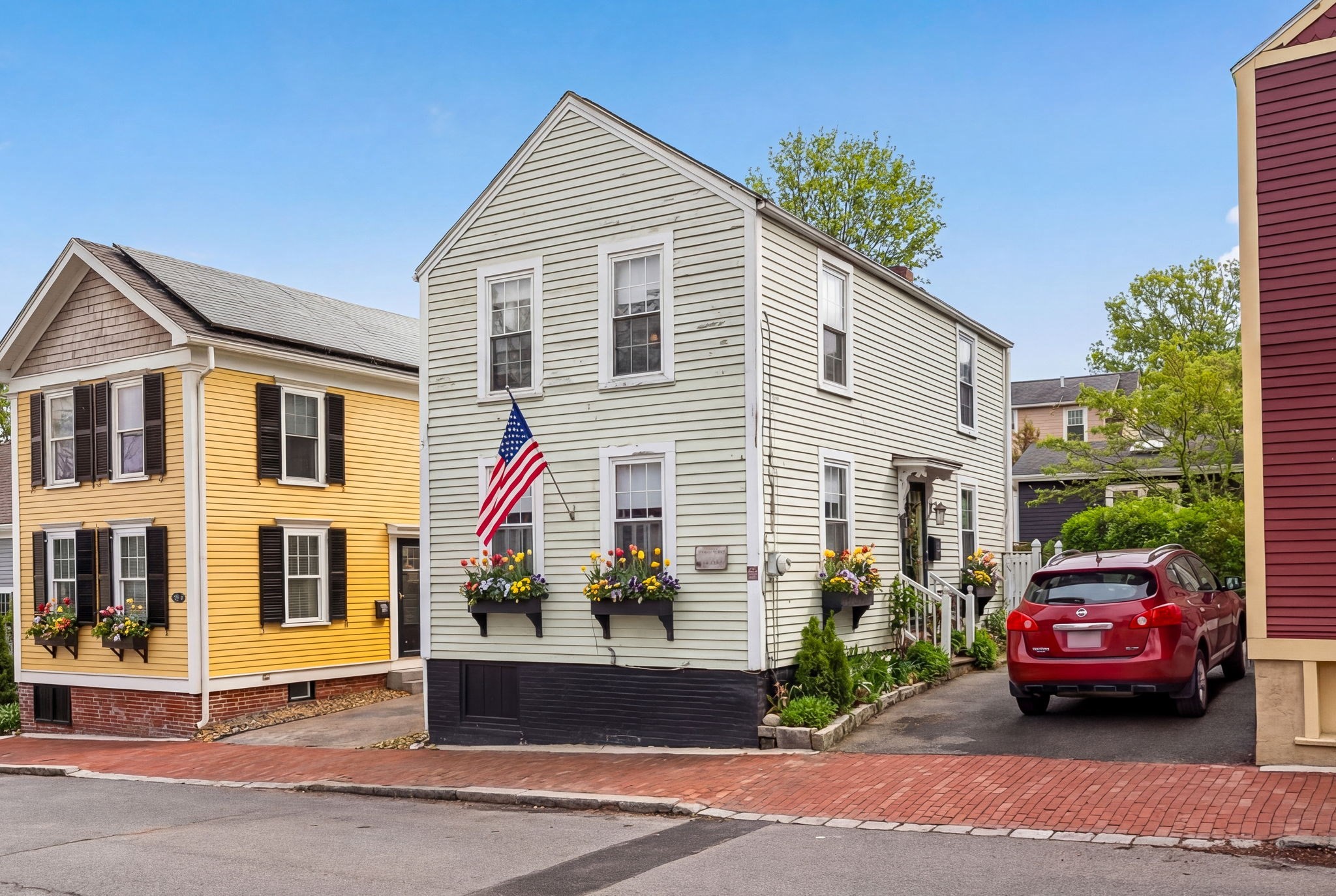 17 Carter St, Newburyport, MA 01950