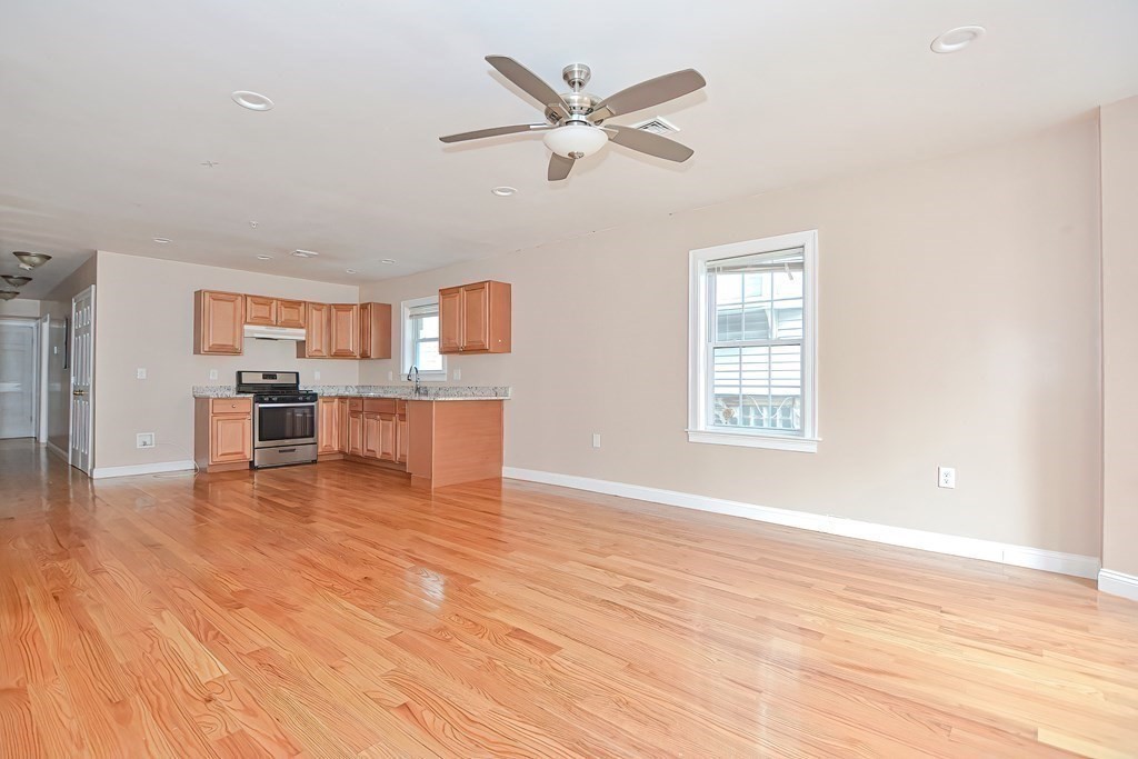 35 Ellington St, Dorchester, Boston, MA 02121 - Image 11