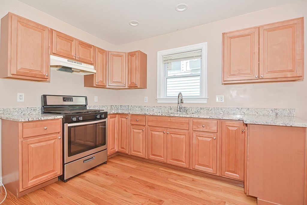 35 Ellington St, Dorchester, Boston, MA 02121 - Image 14