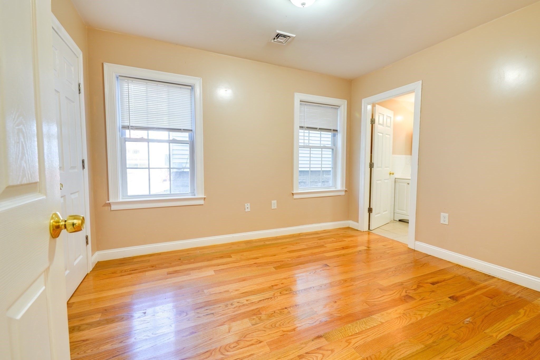 35 Ellington St, Dorchester, Boston, MA 02121 - Image 17
