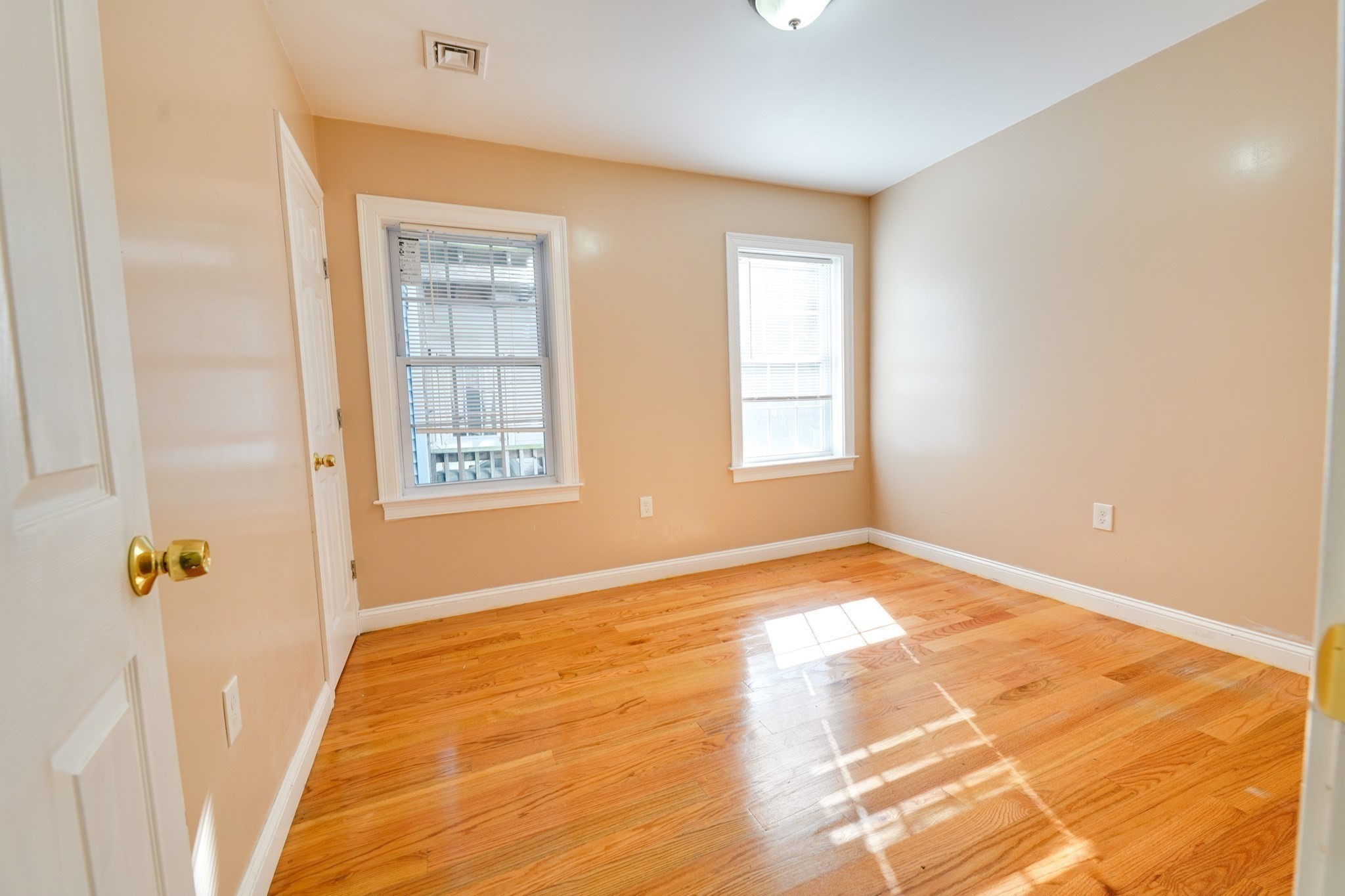 35 Ellington St, Dorchester, Boston, MA 02121 - Image 18