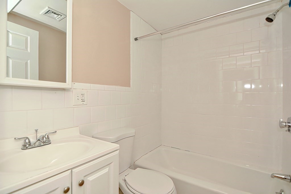 35 Ellington St, Dorchester, Boston, MA 02121 - Image 21