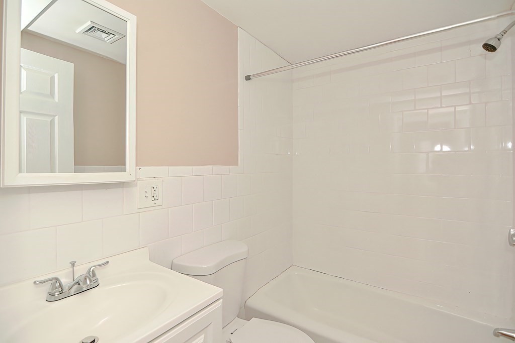 35 Ellington St, Dorchester, Boston, MA 02121 - Image 22