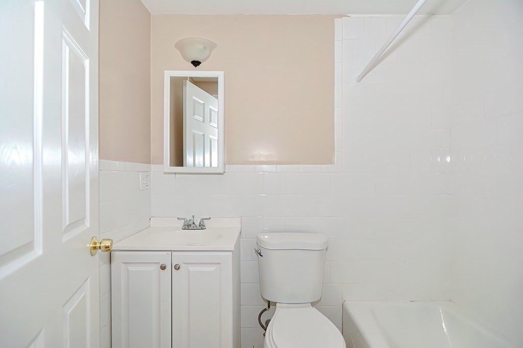 35 Ellington St, Dorchester, Boston, MA 02121 - Image 23