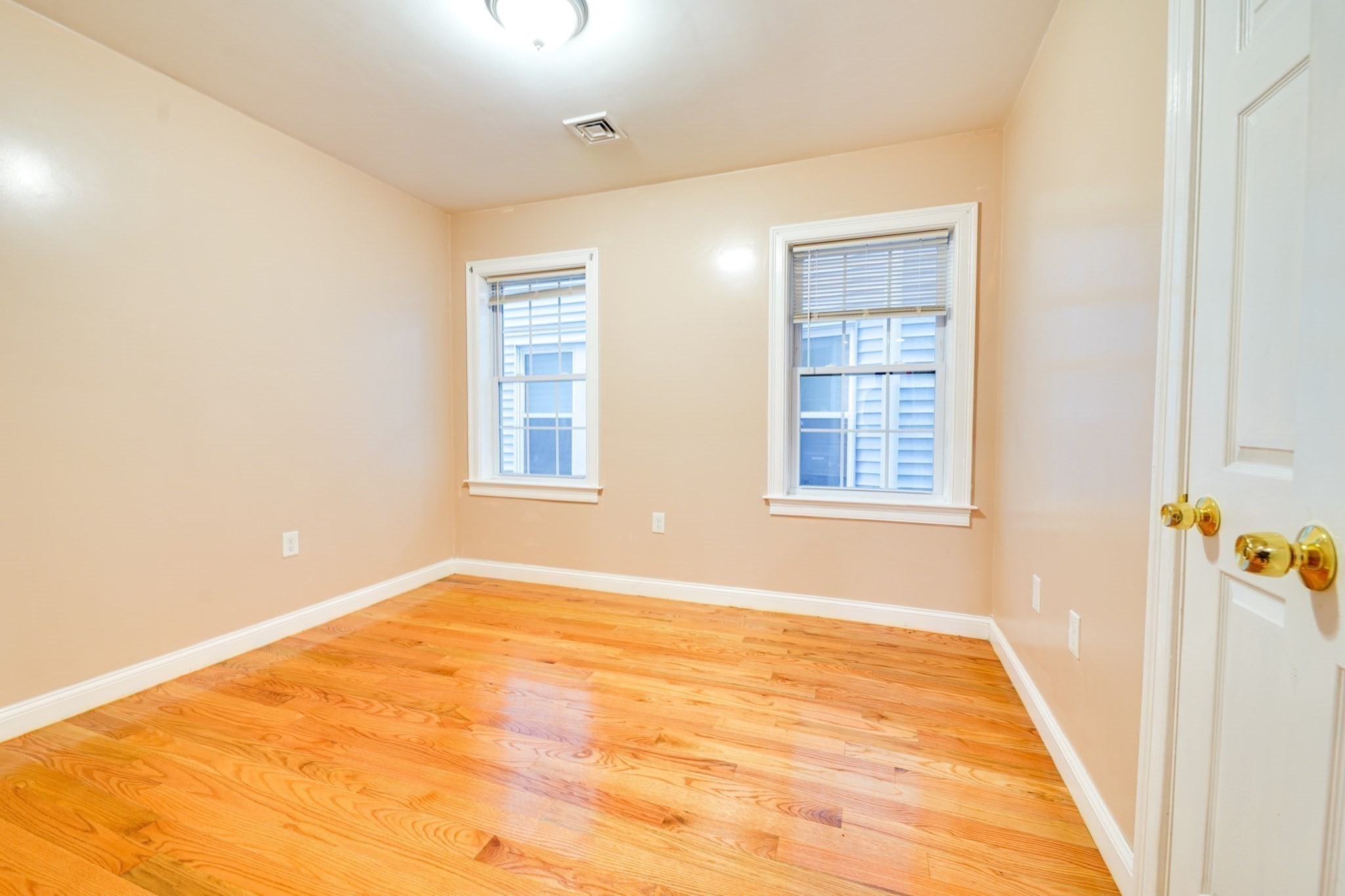 35 Ellington St, Dorchester, Boston, MA 02121 - Image 24