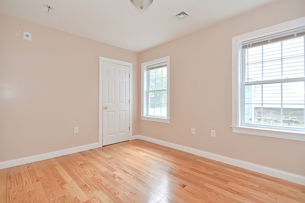 35 Ellington St, Dorchester, Boston, MA 02121 - Image 30
