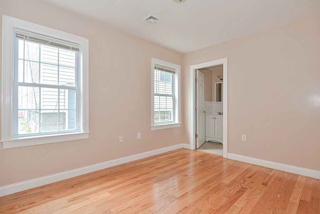 35 Ellington St, Dorchester, Boston, MA 02121 - Image 34