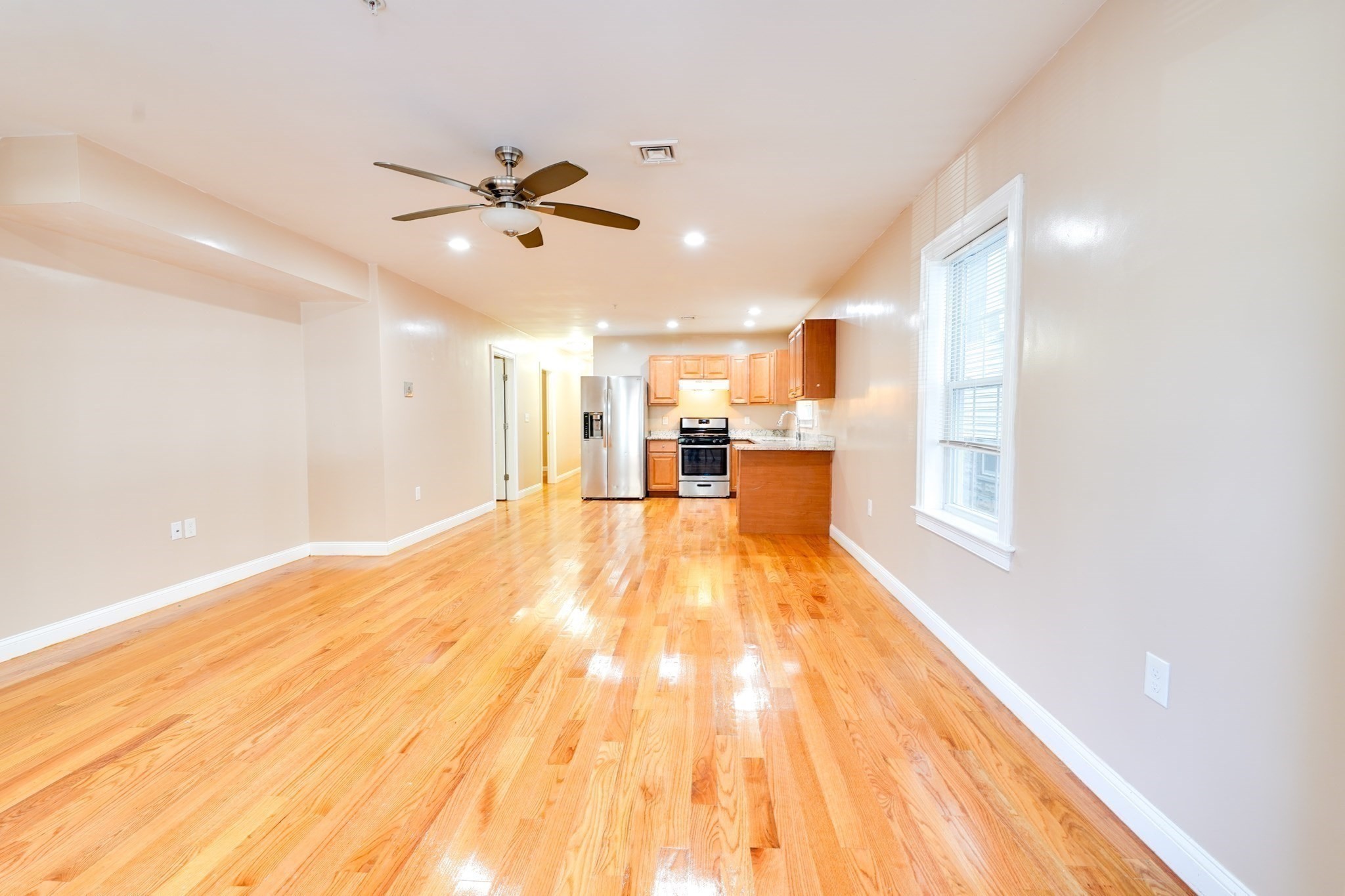 35 Ellington St, Dorchester, Boston, MA 02121 - Image 10