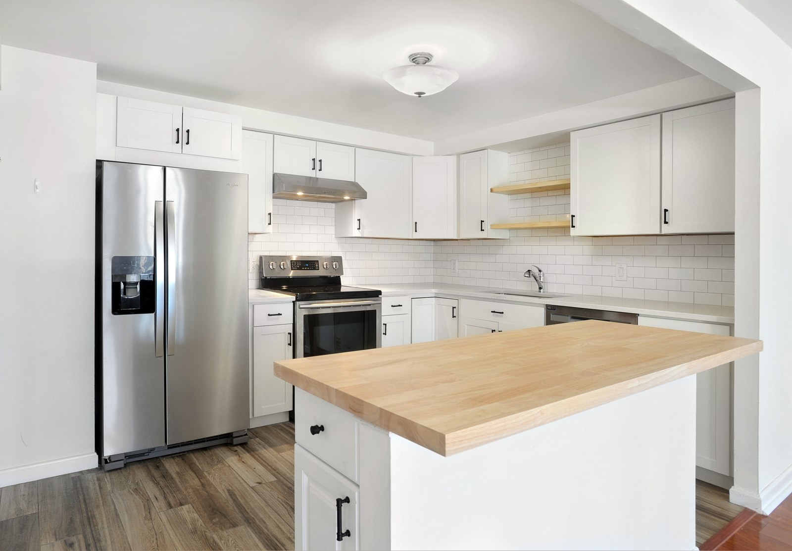 1 Commodore Court Unit 202, Hull, MA 02045