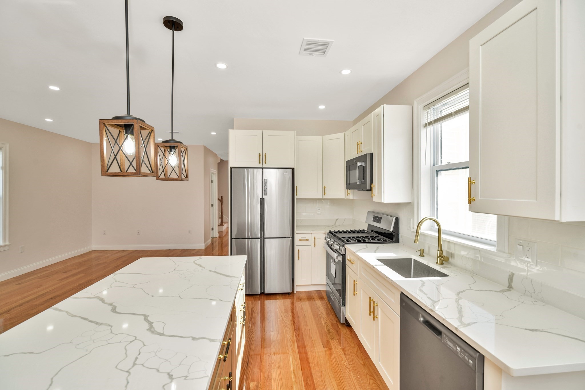 30 Hiawatha Rd, Boston - Mattapan, MA 02126