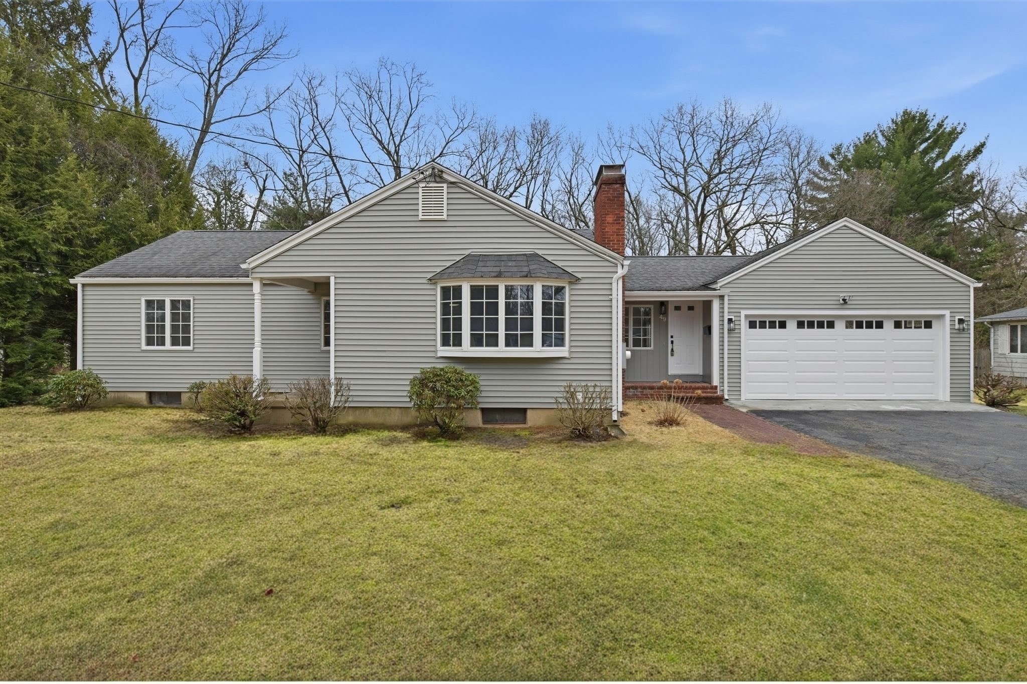 49 Yarmouth St, Longmeadow, MA 01106