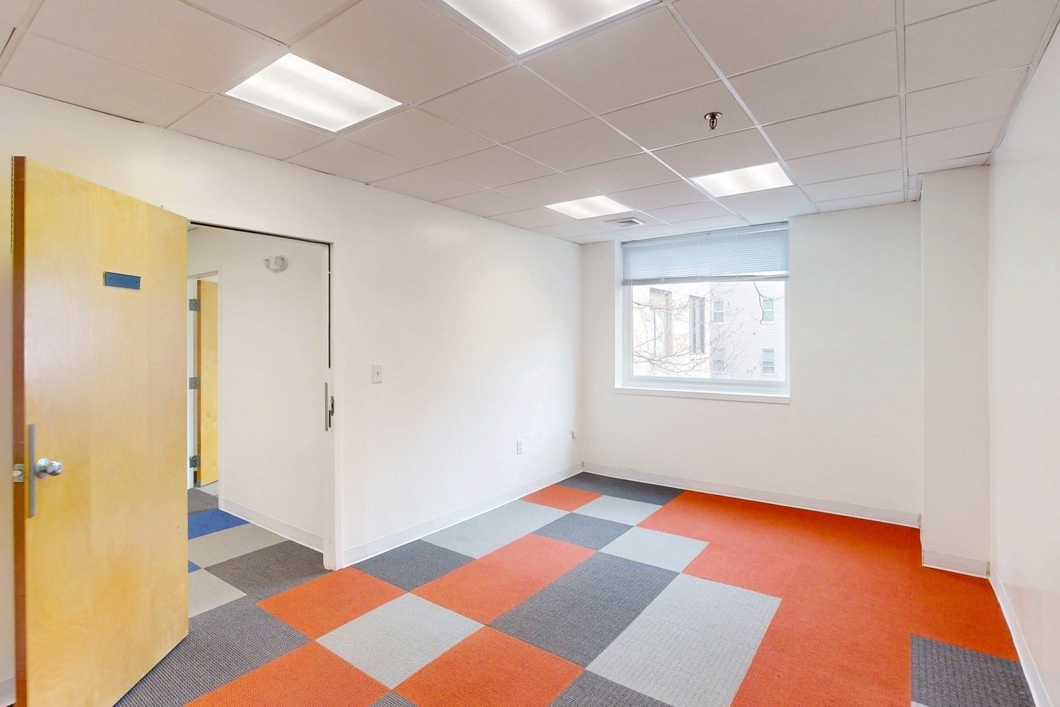 552 Massachusetts Ave Unit 204, Cambridge, MA 02139