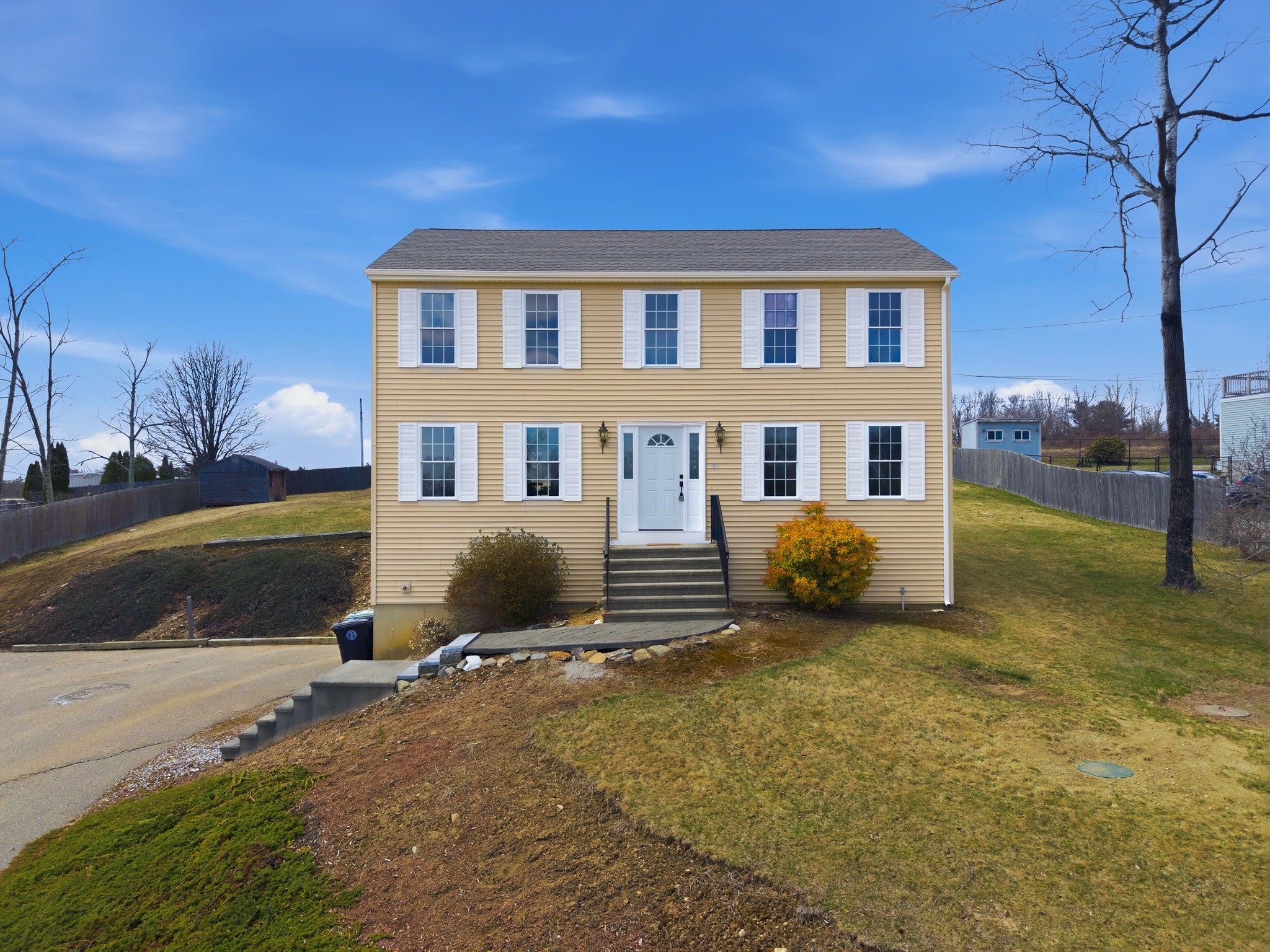 69 Ellis Rd, Southbridge, MA 01550